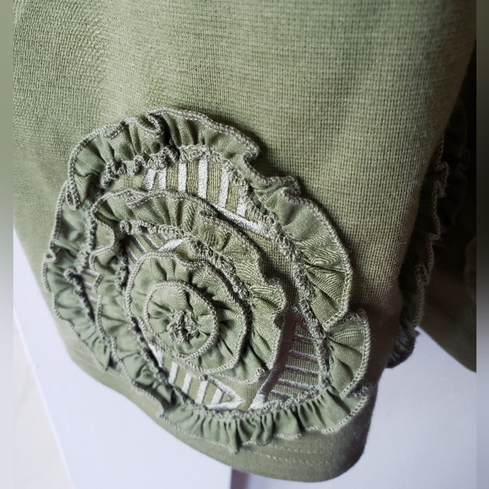 New Party Mini Dress - Green Sleeveless Ruffle Rosette | Samuel Dong - Picture 4 of 6
